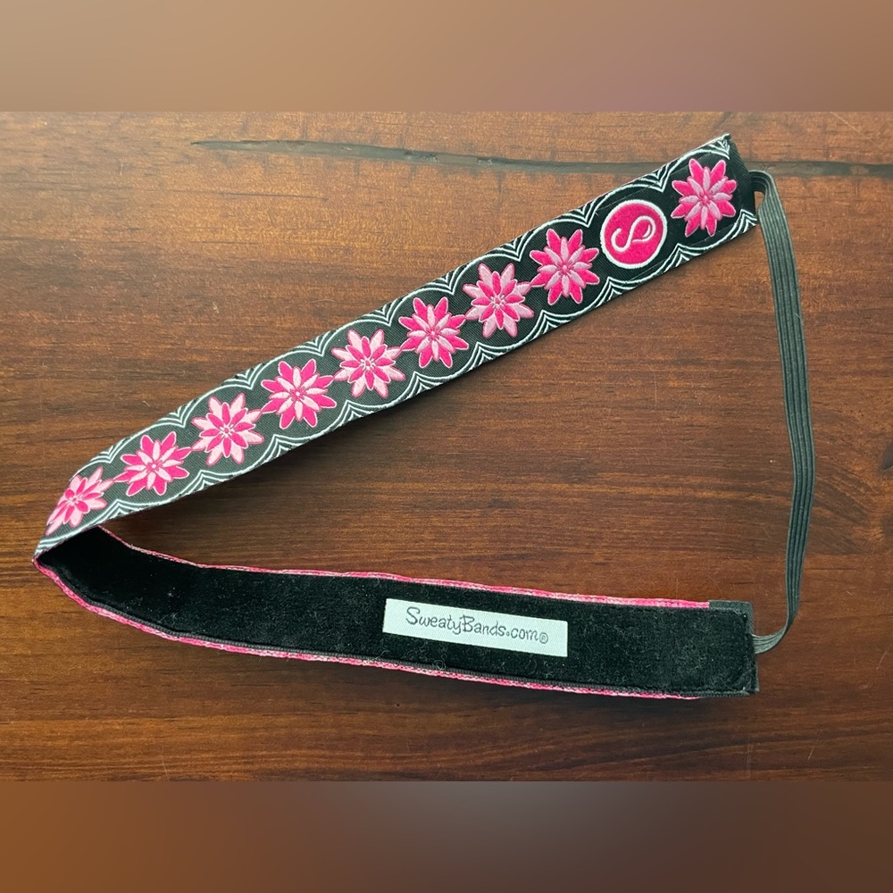 Sweaty Bands non-slip headband